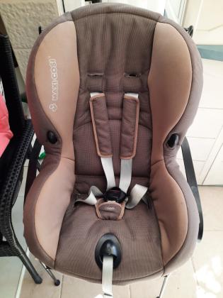 2 כסאות בטיחות מקסי קוזי