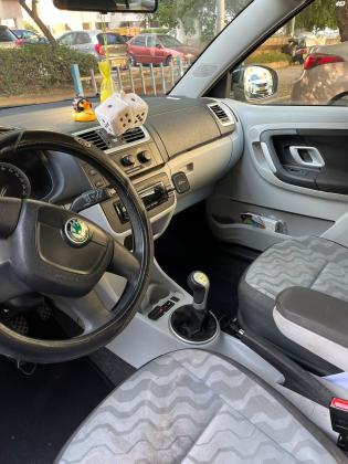 סקודה פאביה (2010)