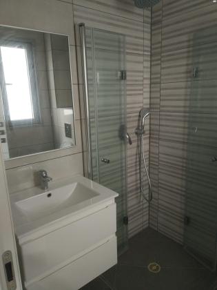 ראול ולנברג 8 (רחובות החדשה)