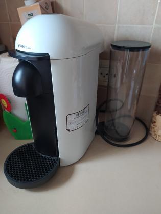 מכונת קפה נספרסו וורטו פלוס כמו חדשה