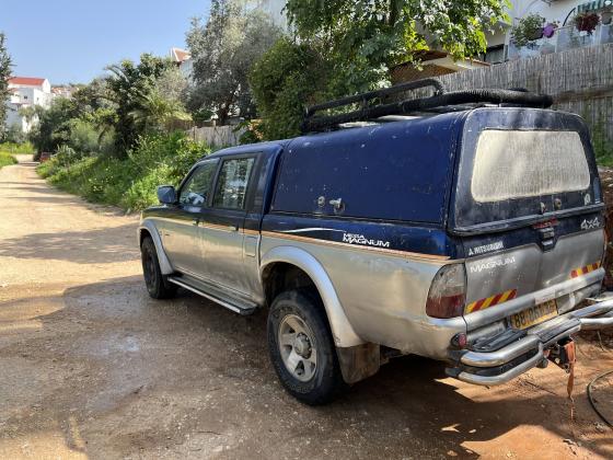 מיצובישי מאגנום 4X4 (2003)