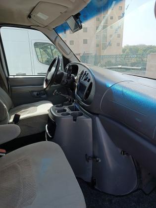 פורד אקונוליין קצר (2006)