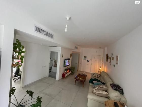 אלוף הניצחון 16 (תל יהודה)