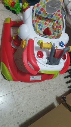 תינוק בצורת אופנוע משולב עם גאמפר מתקפל