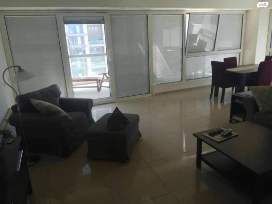 ניסים אלוני 17 (פארק צמרת)