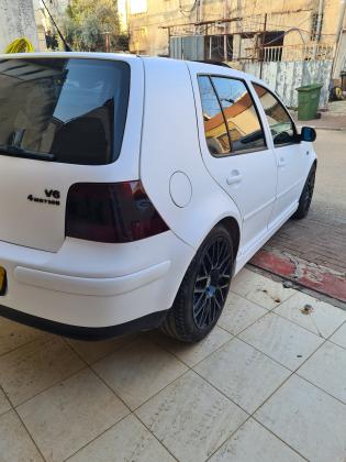 פולקסווגן גולף (2002)