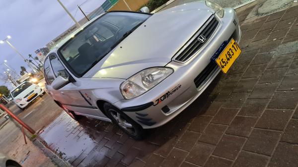 הונדה סיוויק (עד 2006) (1999)