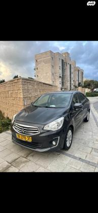 מיצובישי אטראז' (2015)