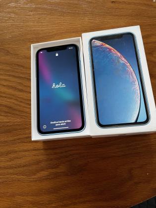 מכשיר אייפון xr כחול ויפה