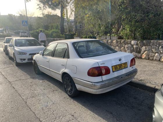 טויוטה קורולה (1999)
