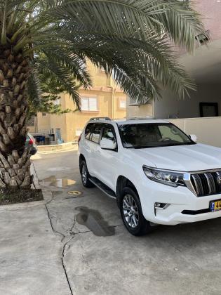 טויוטה לנד קרוזר ארוך (2018)