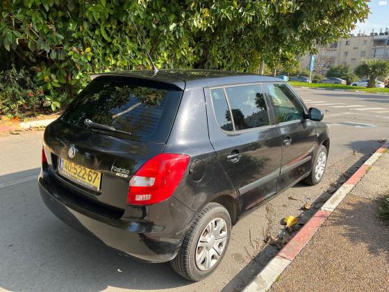 סקודה פאביה (2010)