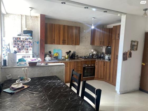 יהודה הלוי 6 (שכונה ב)