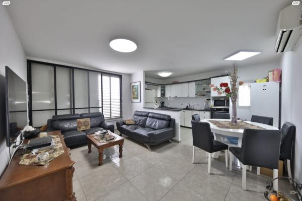 אלכסנדר זייד 41 (קרית חיים מזרחית)