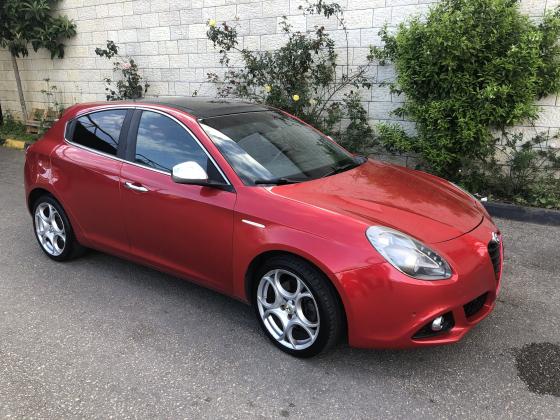 אלפא רומיאו ג'ולייטה (2014)