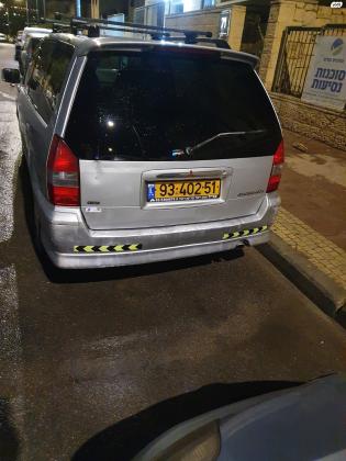 מיצובישי ספייס וואגן (2003)