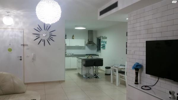 משה קהירי 11 (רמות)