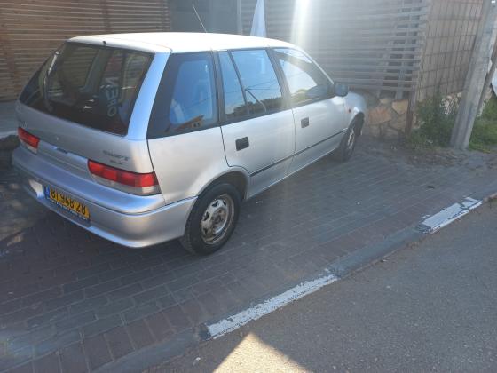 סוזוקי סוויפט (2002)