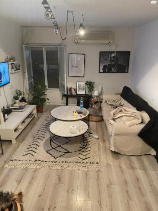 זלמן שניאור 8 (שכונה ב)