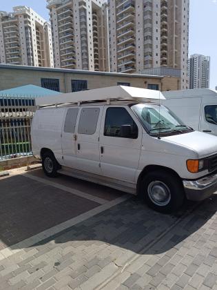 פורד אקונוליין קצר (2006)