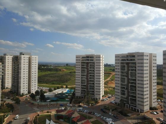 ראול ולנברג 8 (רחובות החדשה)