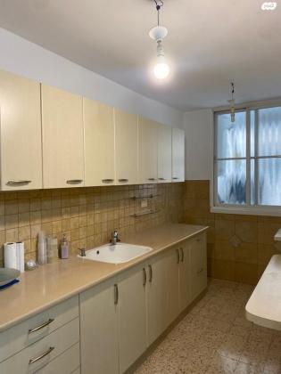 אוסישקין 41 (אברמוביץ')