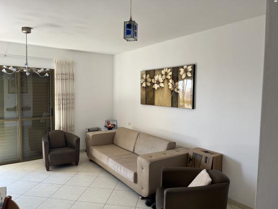 התקווה 12 (מרכז אזרחי)