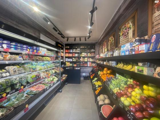 ד"ר יהודה פרח (קרית השרון)