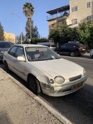 טויוטה קורולה (1999)