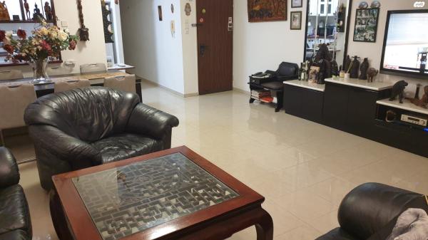 האחים סמילצ'נסקי 32 (רמז)