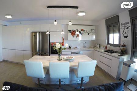 שלמה אלירז 7 (רמב"ם)