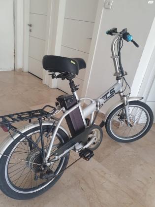 אופניים חשמליים של חברת TS(בין