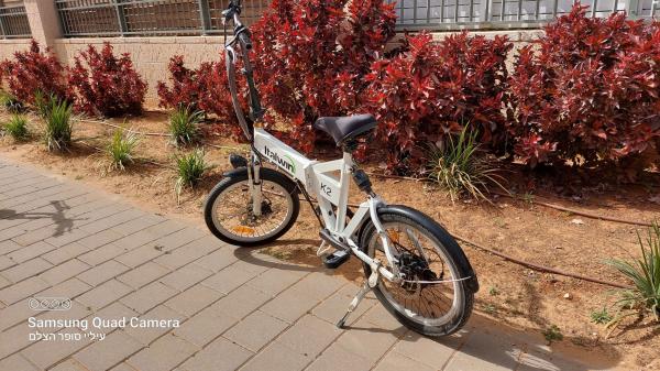 האופניים בנות 3 שנים בערך,