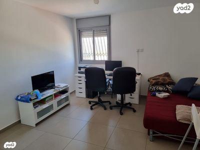 זכריה הנביא 4