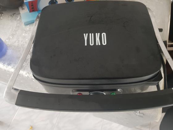 טוסטר לחיצה של yuko במצב