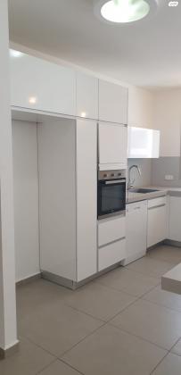 יוני נתניהו 12 (אם המושבות)