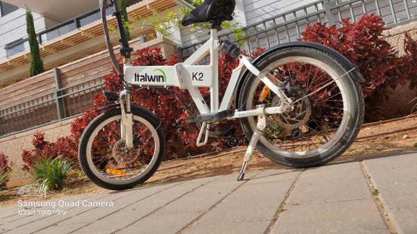 האופניים בנות 3 שנים בערך,