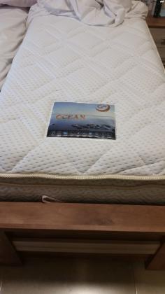 זוג מזרונים יחיד של חברת