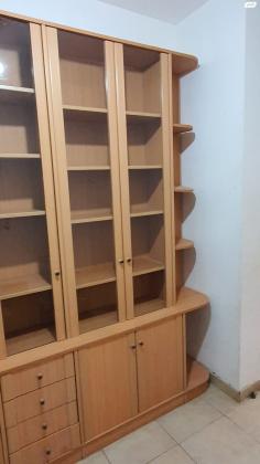 ארון ספרים של אינטרסיסטם (דורש