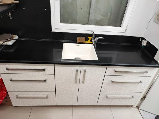 מטבח מעולה הכולל ברזל כיור