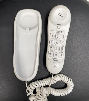 טלפון קווי שלוש יחידות במצב תקין טלפון