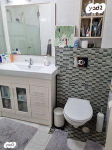 זלמן שניאור 11 (מרכז)