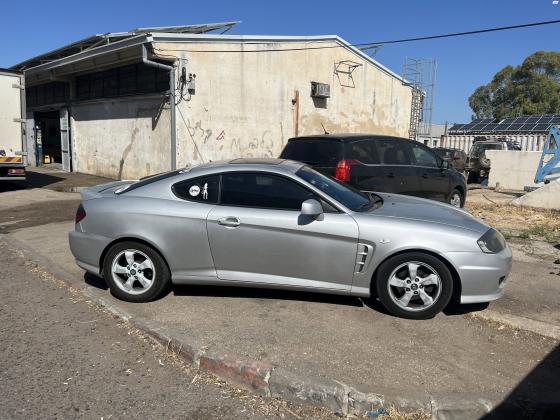 יונדאי קופה (2006)