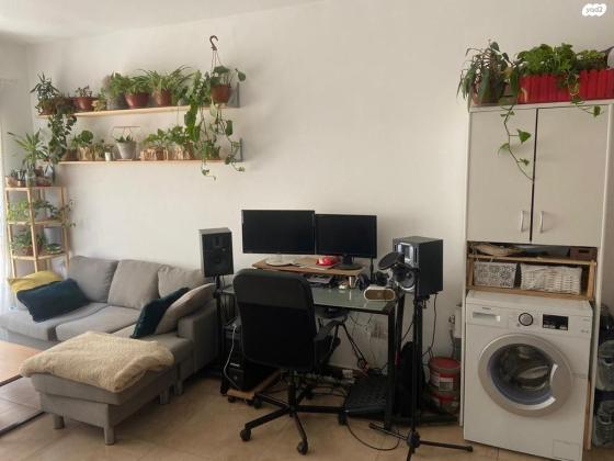 עין הקורא 16 (נוה שאנן)