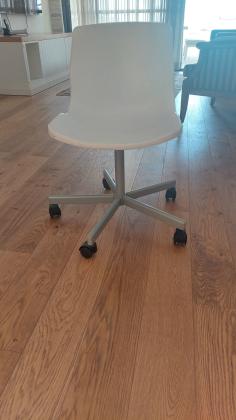 כסא לילד ילדה לשלוחן למידה/מחש