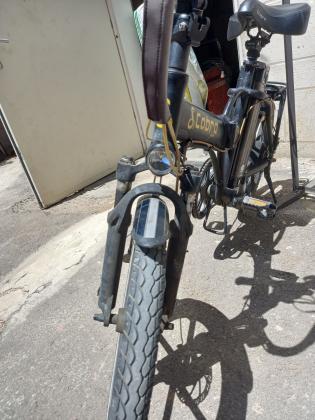 אופניים חשמליים של חברת (קוברה