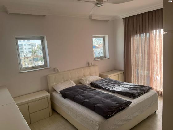 רחל 8 (רמב"ם)