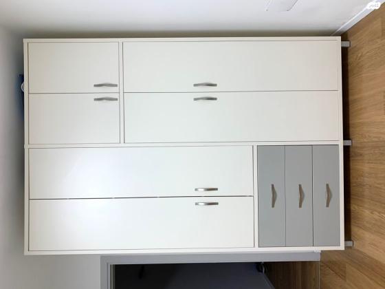 ריהוט מושלם ושמור כמו חדש של 5 נגרים