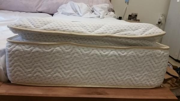 זוג מזרונים יחיד של חברת