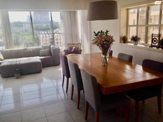 רחל 8 (רמב"ם)